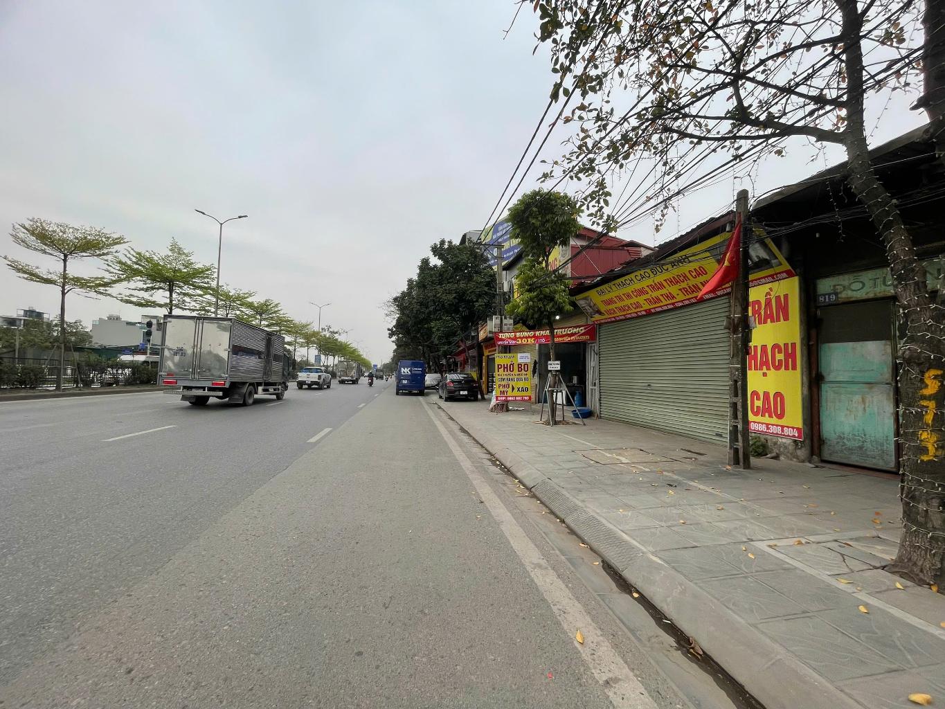 Bán nhà Nguyễn Văn Linh,dt 60 m2, mặt đường, hè rộng, giá nhỉnh 5 tỷ